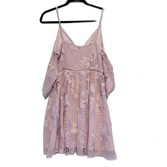 Lovers + Friends Wishful Dress in Nude Pink size Medium Revolve Mini Wedding - Picture 3 of 4